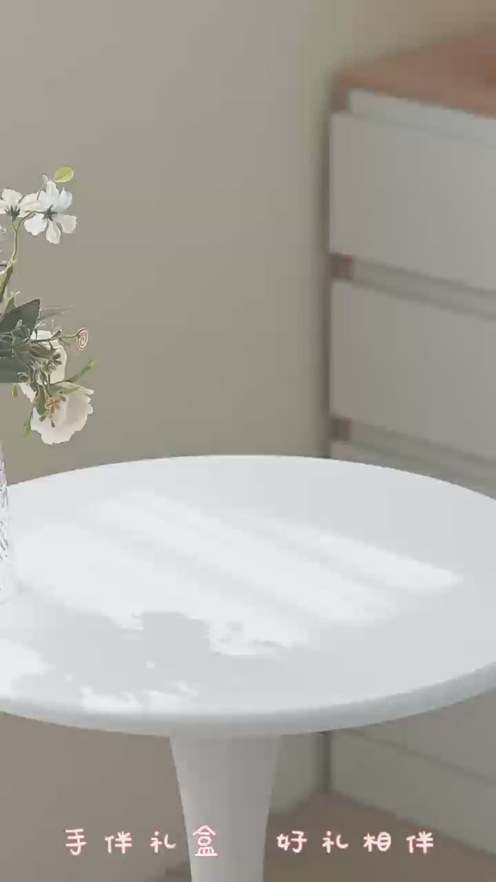 パンダのフィギュア付き逆さカップ